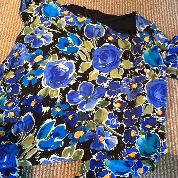 NWT ZARA zone shoulder blue floral asymmetrical crop blouse size medium - Picture 11 of 11
